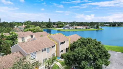 601 Lakewood Dr #13C, Jupiter, FL 33458