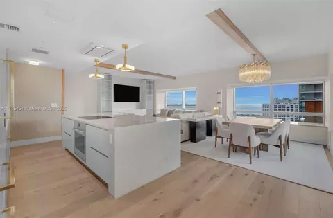 1435 Brickell Ave #3501, Miami, FL 33131