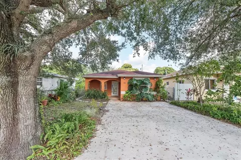 1725 NW 88th St, Miami, FL 33147