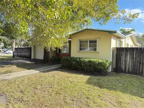821 E Chaminade Dr, Hollywood, FL 33021 photo 3