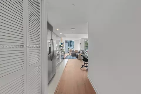 31 SE 6th St #1403, Miami, FL 33131