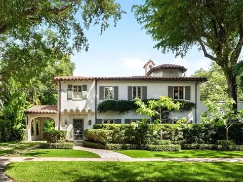 1021 Alhambra Cir, Coral Gables, FL 33134