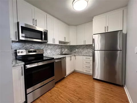 8281 SW 128 St #213, Pinecrest, FL 33156