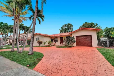 1118 NE 3rd St, Hallandale Beach, FL 33009