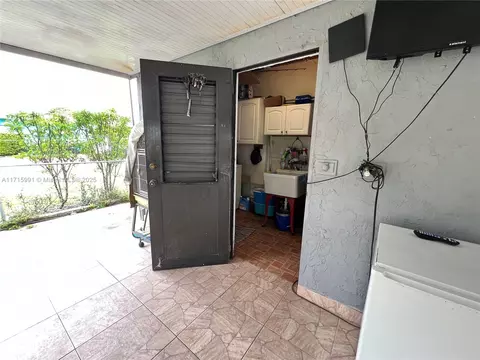 Other - 546 E 27th St, Hialeah, FL 33013 photo 2 of 3