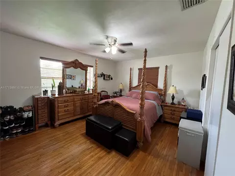Other - 546 E 27th St, Hialeah, FL 33013 photo 1 of 3