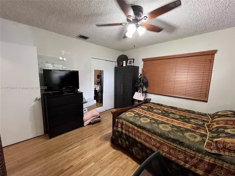 Bedroom - 546 E 27th St, Hialeah, FL 33013 photo 3 of 6