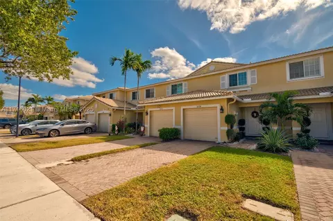 8994 Lancaster St, Tamarac, FL 33321