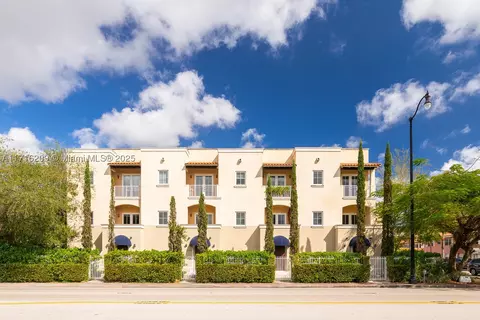 343 Madeira Ave, Coral Gables, FL 33134