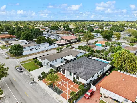 View/Area - 715 E 56th St, Hialeah, FL 33013 photo 2 of 5