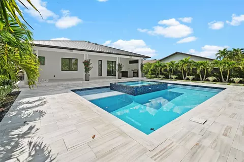 Exterior - 715 E 56th St, Hialeah, FL 33013 photo 10 of 12