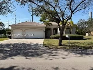 2420 Fairways Dr, Homestead, FL 33035
