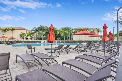 481 NE 194th Ter, Miami, FL 33179