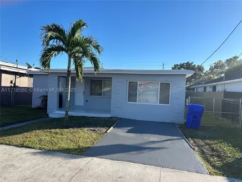 5738 Flagler St, Hollywood, FL 33023