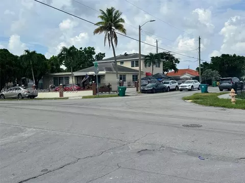 520 NW 32nd Ave, Miami, FL 33125