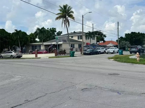 520 NW 32nd Ave, Miami, FL 33125