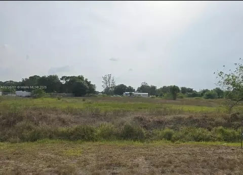 570 N Jinete St, Clewiston, FL 33440