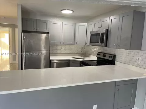 2437 NW 55th Ter #2437, Lauderhill, FL 33313