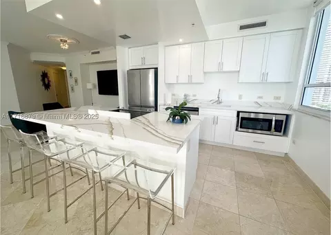 801 Brickell Key Blvd #2312, Miami, FL 33131