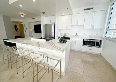 801 Brickell Key Blvd #2312, Miami, FL 33131
