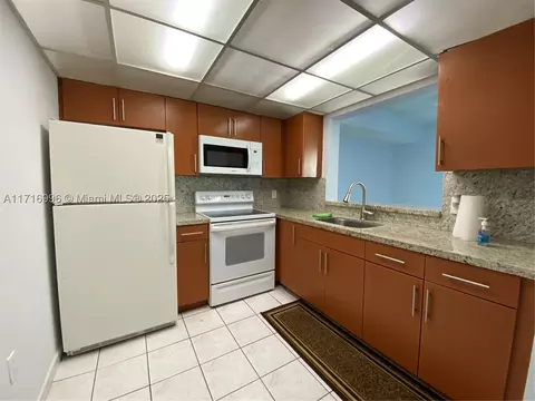 2055 SW 122nd Ave #205, Miami, FL 33175