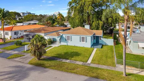 1621 Dewey St, Hollywood, FL 33020