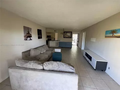 8871 Wiles Rd #208, Coral Springs, FL 33067