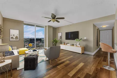 3000 S Coral Way #814, Miami, FL 33145