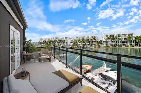 7404 Gary Ave #-, Miami Beach, FL 33141