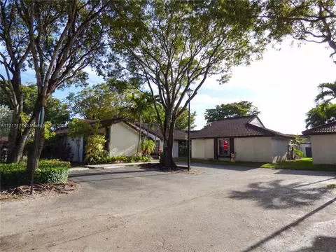 15210 SW 48th Ter #F-83, Miami, FL 33185