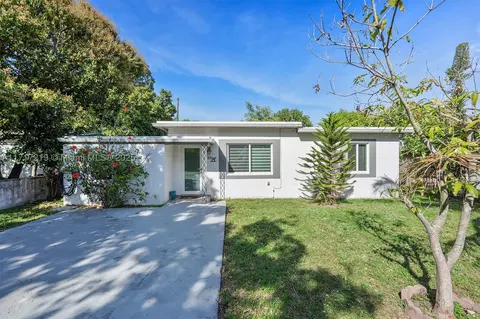 25 NW 121st St, North Miami, FL 33168