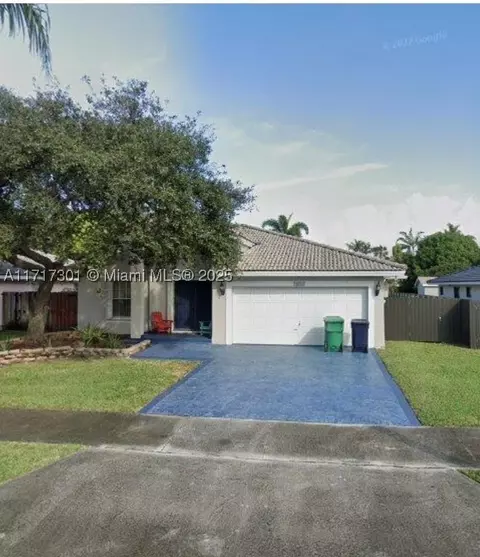 20211 SW 85th Pl, Cutler Bay, FL 33189