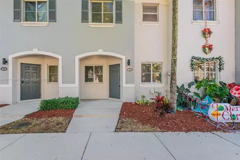 1682 SE 31st Ct, Homestead, FL 33035