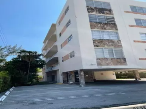 1020 94th St #203, Bay Harbor Islands, FL 33154