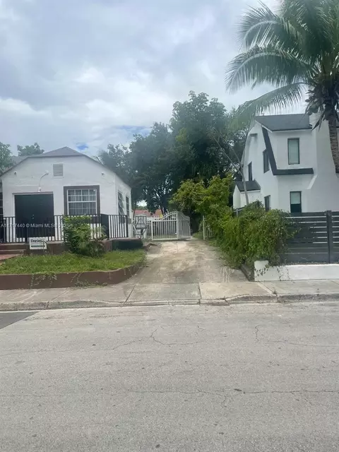 53 NE 50th Ter, Miami, FL 33137