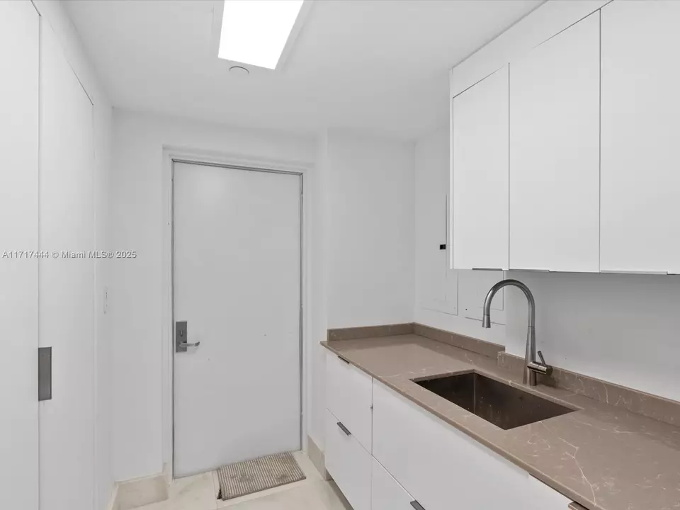 Other - 19955 NE 38th Ct #1103, Aventura, FL 33180 photo 7 of 10