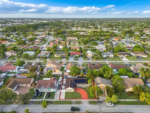 11243 SW 165th Ter, Miami, FL 33157