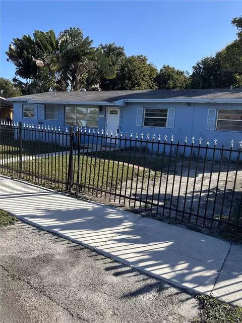 5530 NW 180th Ter, Miami Gardens, FL 33055