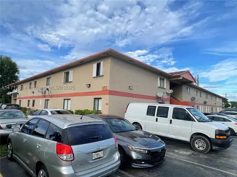 6215 W 22nd Ct #25, Hialeah, FL 33016
