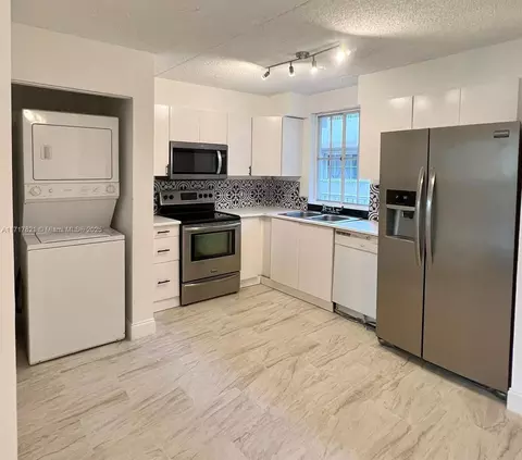 6135 NW 186th St #211, Hialeah, FL 33015