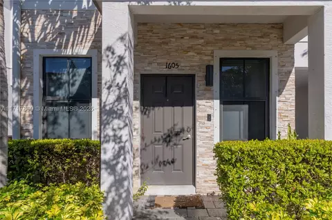 1605 SW 28th St #1605, Fort Lauderdale, FL 33315