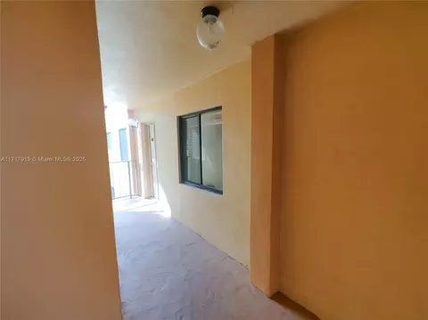 8600 SW 133rd Ave Rd #207, Miami, FL 33183