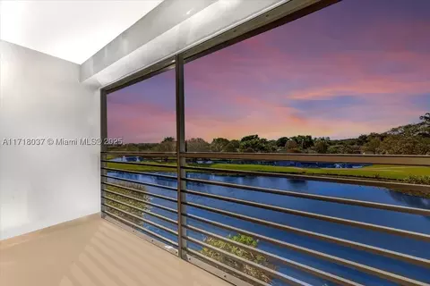 2461 SW 82nd Ave #303, Davie, FL 33324