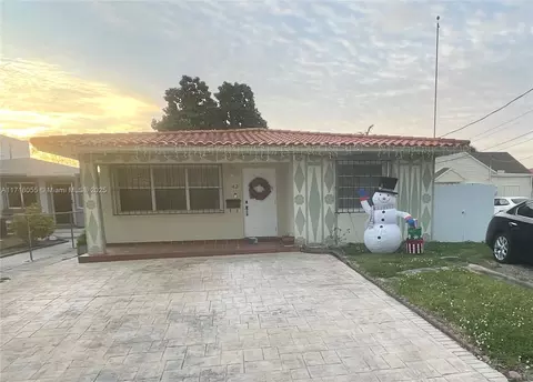 42 NW 59th Ct, Miami, FL 33126