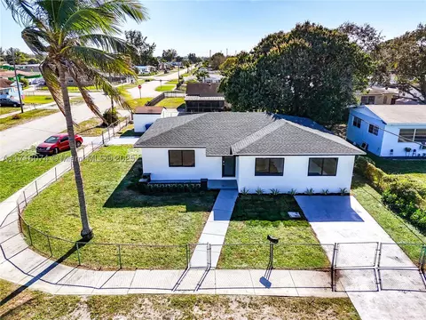 3200 NW 212th St, Miami Gardens, FL 33056