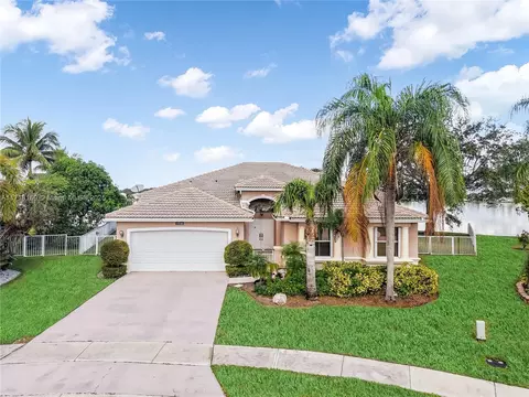 18823 NW 23rd Pl, Pembroke Pines, FL 33029