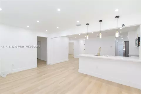 2020 NW 2nd St, Miami, FL 33125