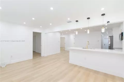 2020 NW 2nd St, Miami, FL 33125