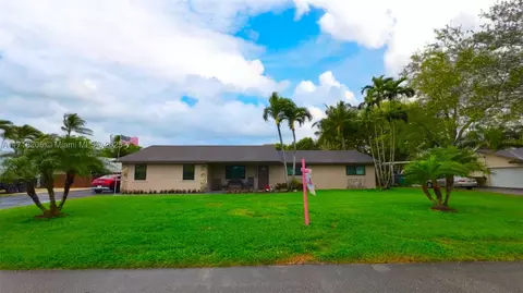 27422 SW 164th Ave, Homestead, FL 33031