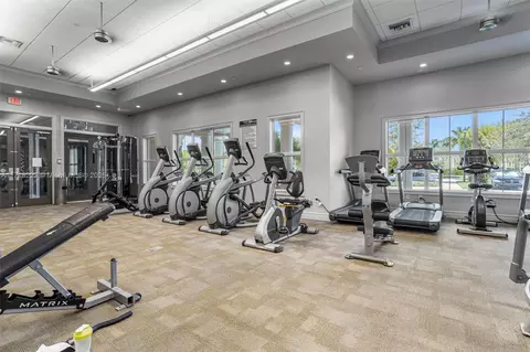 View/Area - 4705 Eucalyptus Dr, Hollywood, FL 33021 photo 1 of 9